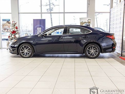 Used 2017 Lexus ES 350 w/ Luxury Package image 7