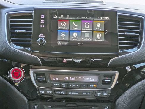 Used 2021 Honda Pilot Elite image 18