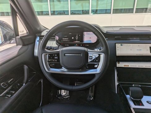 New 2025 Land Rover Range Rover Long Wheelbase SE image 16