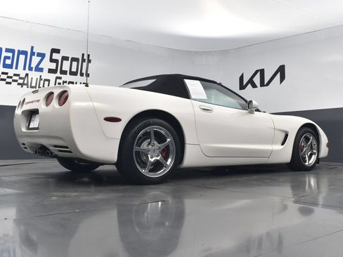 Used 2002 Chevrolet Corvette Convertible w/ Preferred Equipment Group2 RWD image 21