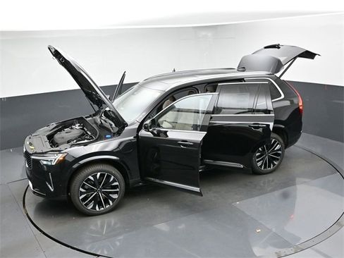 New 2026 Volvo XC90 T8 Plus image 53