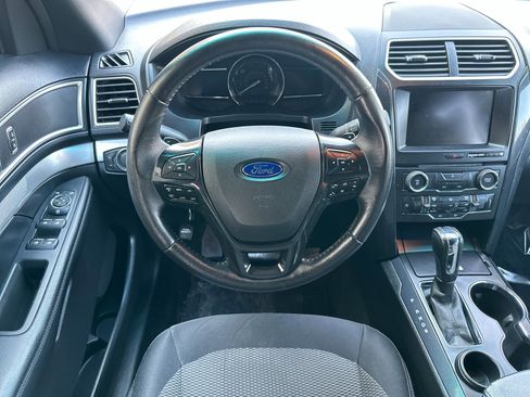 Used 2016 Ford Explorer XLT w/ Equipment Group 201A image 14