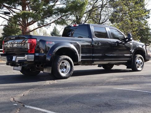 Used 2022 Ford F350 Lariat w/ Lariat Value Package image 5