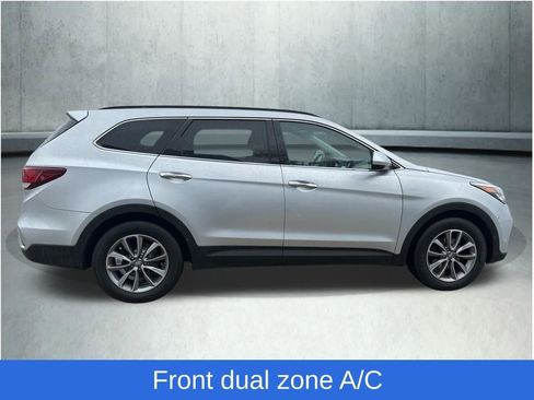Used 2018 Hyundai Santa Fe SE image 8