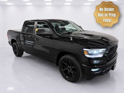 Used 2023 RAM 1500 Laramie AWD/4WD image 3