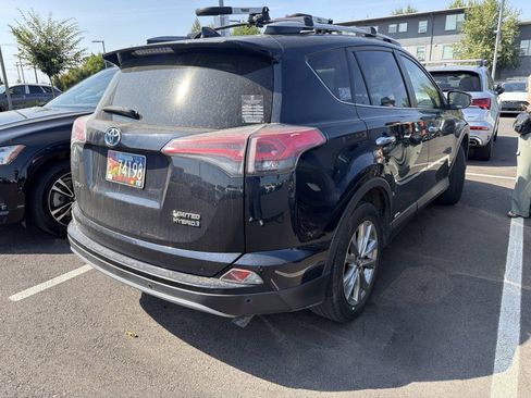 Used 2018 Toyota RAV4 Limited w/ Advanced Technology Package AWD/4WD image 3