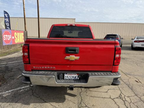 Used 2018 Chevrolet Silverado 1500 Custom w/ Custom Value Package image 4