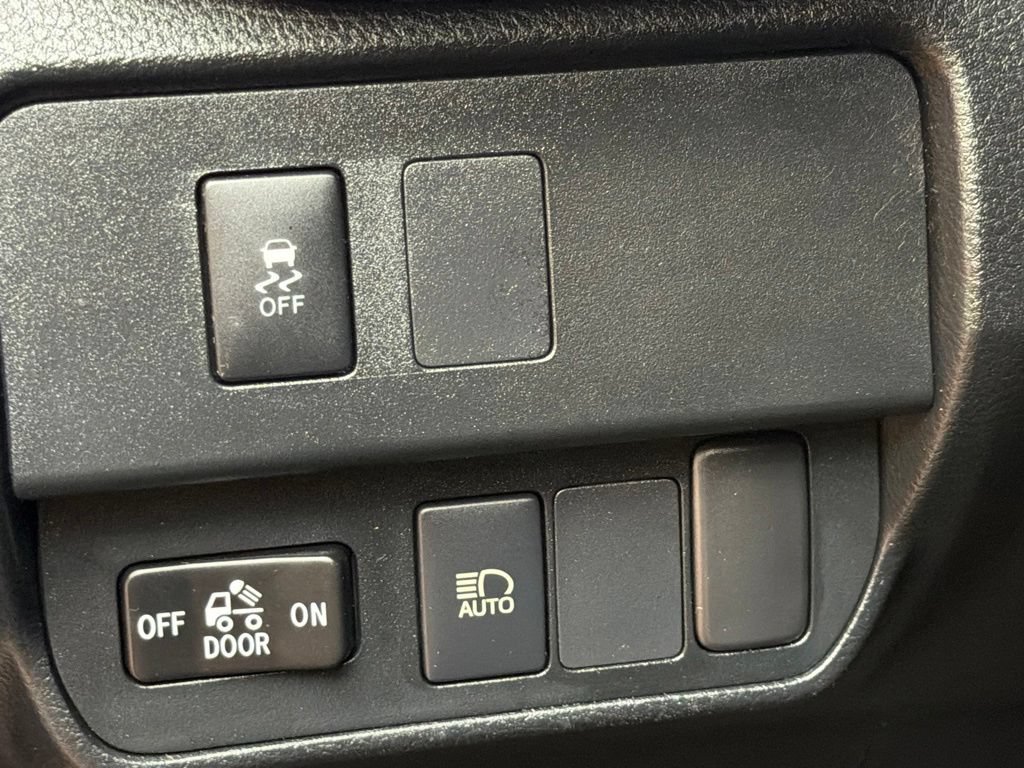 Used 2021 Toyota Tacoma SR5 w/ SR5 Appearance Package (SM) RWD image 22