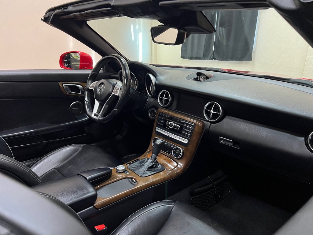 Used 2016 Mercedes-Benz SLK 350 image 20