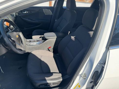 Used 2019 Chevrolet Malibu LT FWD image 15