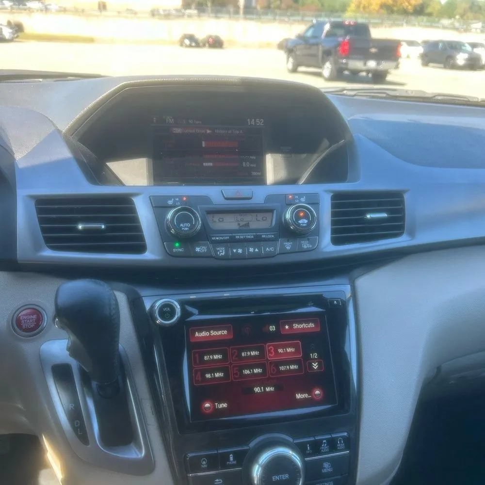 Used 2014 Honda Odyssey Touring image 26