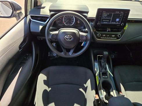 Used 2022 Toyota Corolla LE FWD image 14