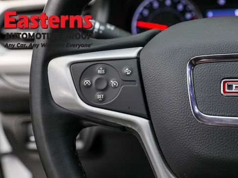 Used 2023 GMC Acadia SLT image 15