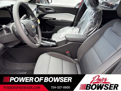 New 2026 Chevrolet Trax LT image 4