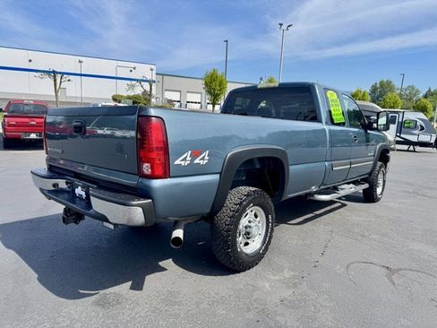 Used 2007 Chevrolet Silverado 2500 LT w/ Heavy-Duty Power Package AWD/4WD image 4