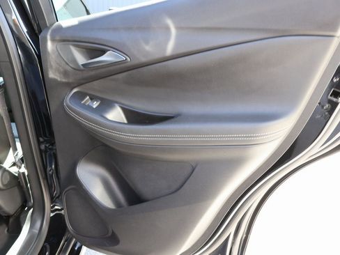 Used 2024 Buick Encore GX Sport Touring image 11