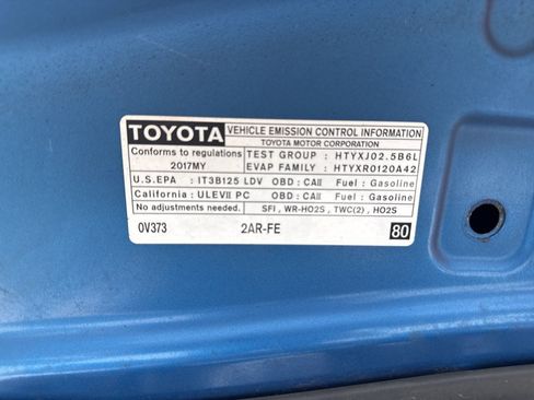 Used 2017 Toyota Camry SE w/ Moonroof Package FWD image 36