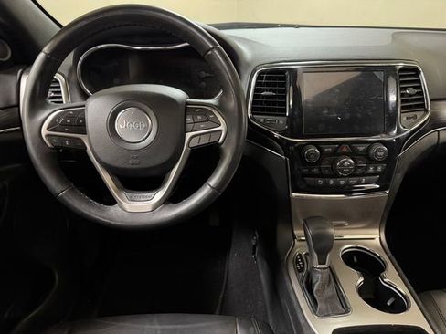 Used 2019 Jeep Grand Cherokee Limited w/ Trailer Tow Group IV image 9