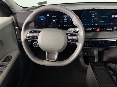Used 2025 Hyundai Ioniq 5 SEL RWD image 13