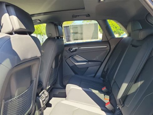 New 2025 Audi Q3 2.0T Premium image 12