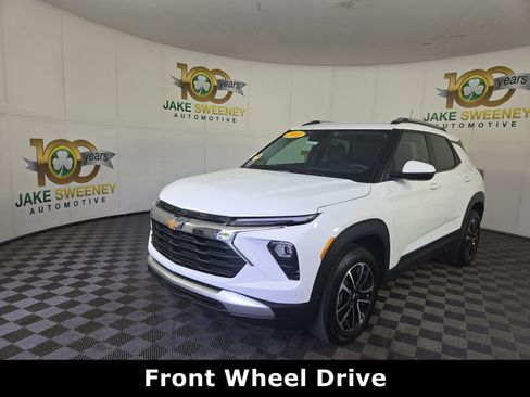 Certified 2025 Chevrolet TrailBlazer LT FWD image 3