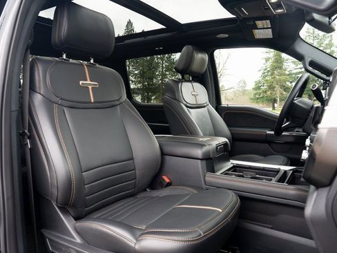 Used 2024 Ford F250 Platinum image 26