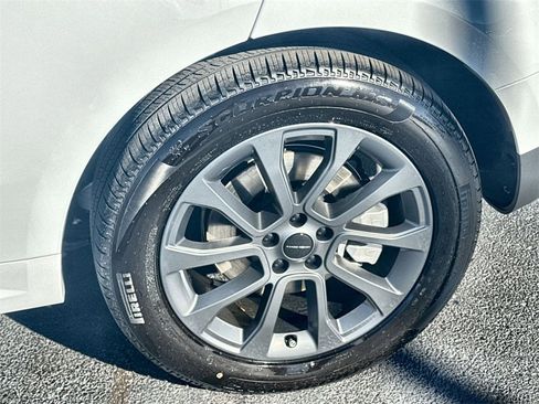 Used 2025 Land Rover Range Rover Sport Dynamic SE image 11