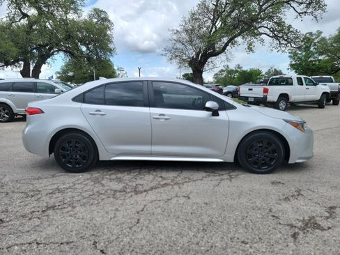 Used 2024 Toyota Corolla LE image 4