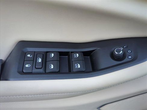 New 2026 Jeep Grand Cherokee Limited RWD image 16