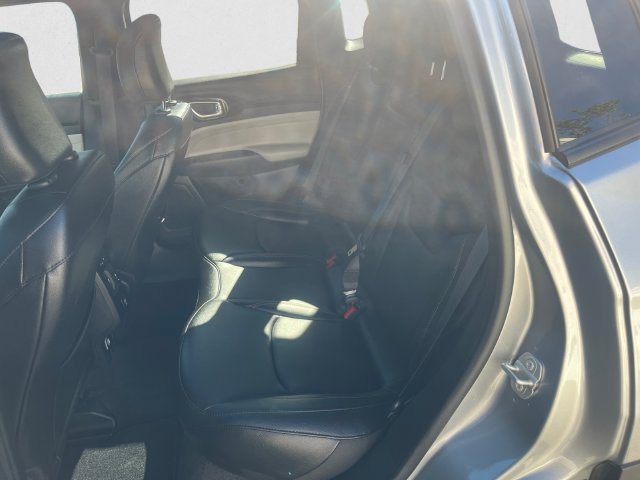 Used 2024 Jeep Compass Limited w/ Sun and Sound Group AWD/4WD image 13