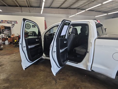 Used 2021 Toyota Tundra SR5 AWD/4WD image 16