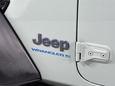 Used 2023 Jeep Wrangler Unlimited w/ Safety Group image 10