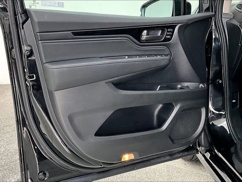 Used 2025 Honda Odyssey Touring image 23