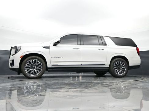 Used 2023 GMC Yukon XL Denali Ultimate image 43