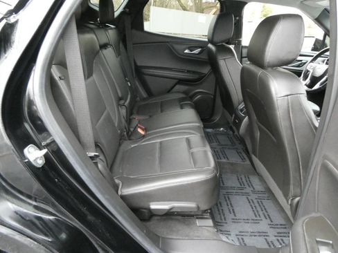 Used 2019 Chevrolet Blazer LT FWD image 25