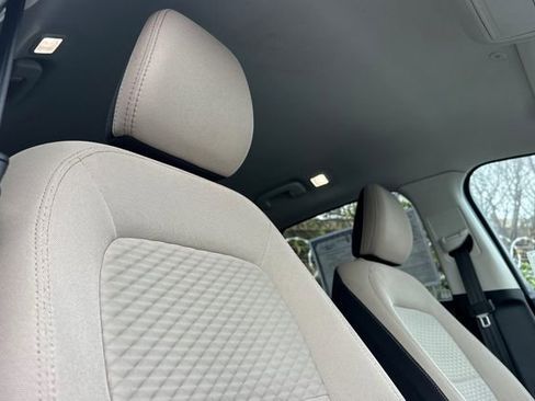 Used 2021 Ford Escape SE image 14