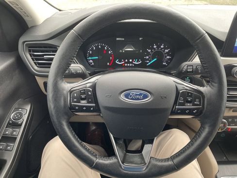 Used 2021 Ford Escape SEL image 15