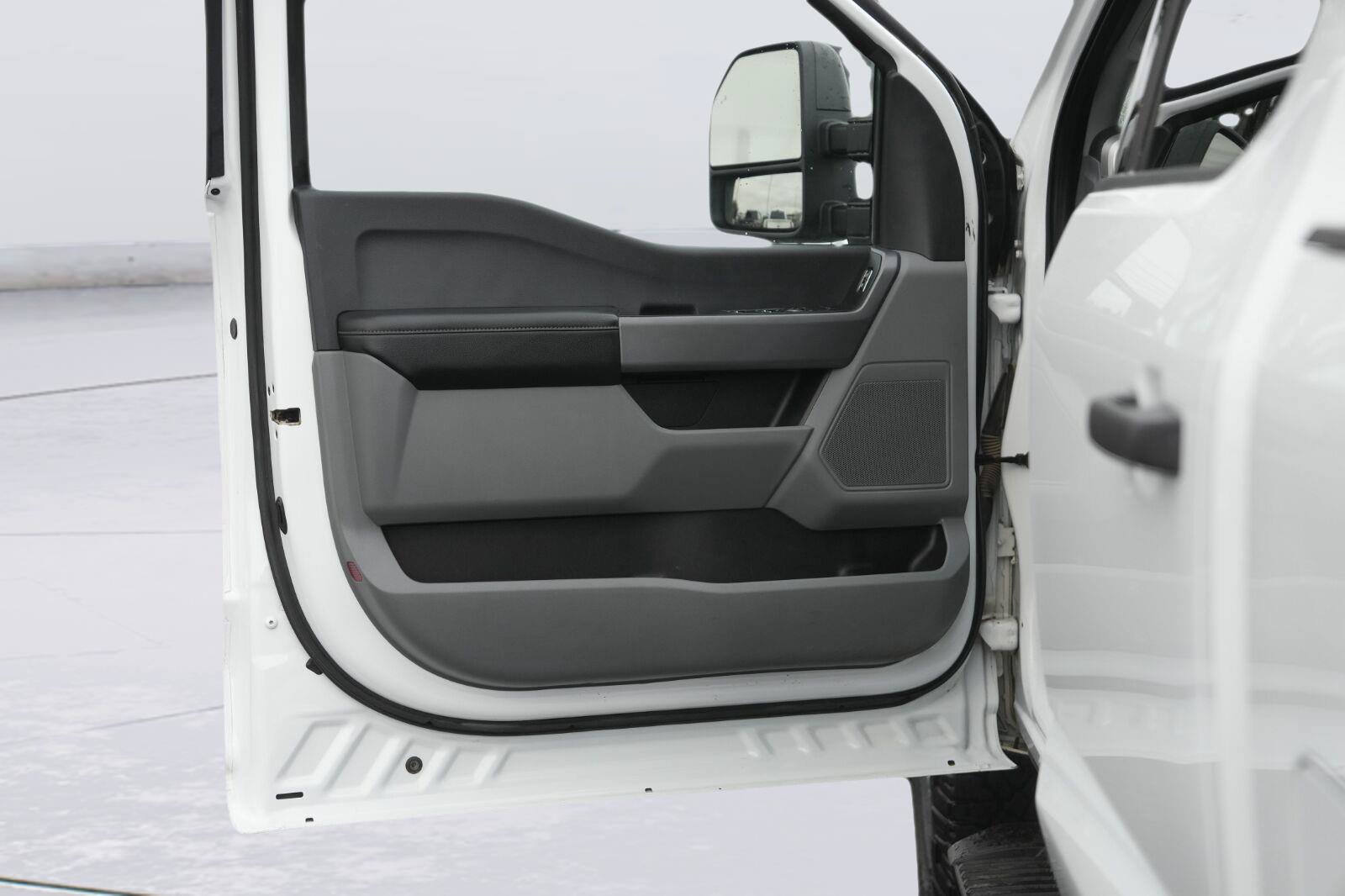 Used 2023 Ford F350 XLT w/ 360-Degree Camera Package AWD/4WD image 30