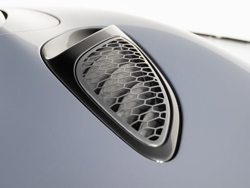 Used 2025 McLaren Artura Spider image 48