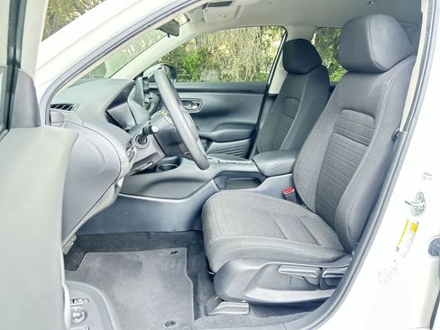 Used 2024 Honda HR-V LX image 11