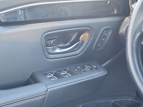 Used 2023 Honda Pilot Touring image 12