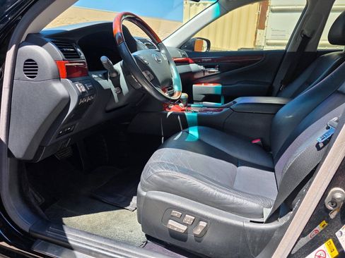 Used 2010 Lexus LS 460 w/ Luxury Value Edition RWD image 13