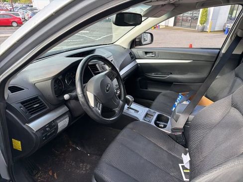 Used 2012 Subaru Outback 2.5i Premium image 4