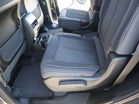 New 2025 Jeep Grand Cherokee L Laredo w/ Luxury Tech Group I image 12