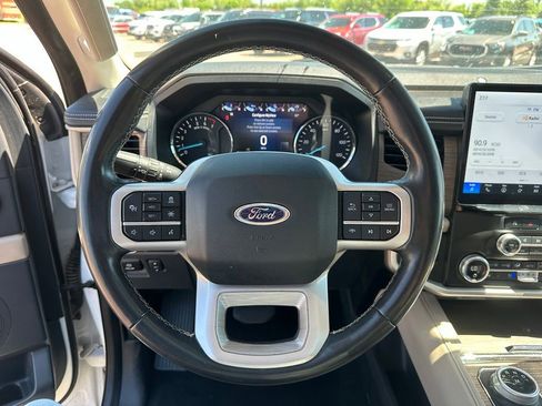 Used 2024 Ford Expedition Limited AWD/4WD image 14