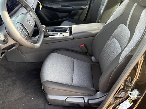 New 2026 Nissan Sentra SV w/ SV Convenience Package FWD image 19