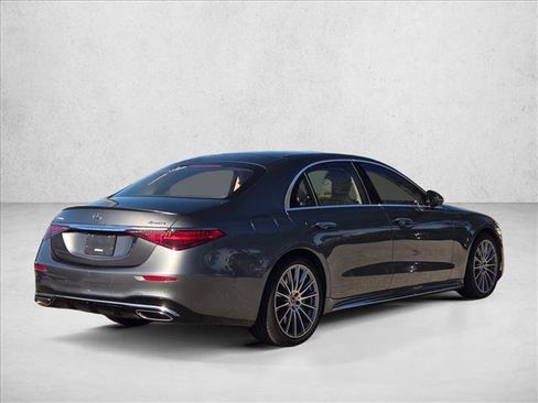 Used 2023 Mercedes-Benz S 500 4MATIC image 5