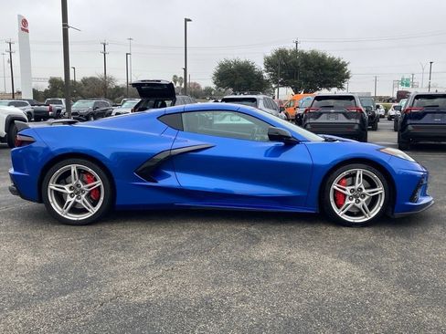 Used 2021 Chevrolet Corvette Stingray Preferred Cpe w/ Z51 Performance Package image 4