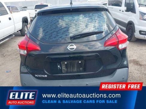 Used 2020 Nissan Kicks S FWD image 31