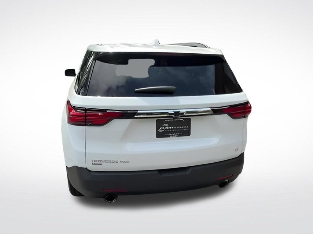 Used 2024 Chevrolet Traverse LT w/ LPO, Cargo Package AWD/4WD image 11